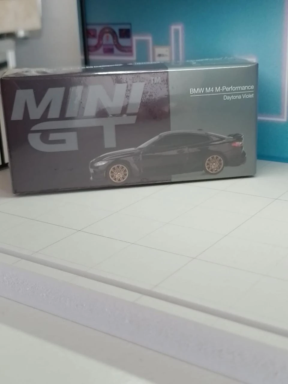 Mini GT 1/64 MGT1112 BMW M4 M-Performance - Daytona Violet - NOVO/LACRADO